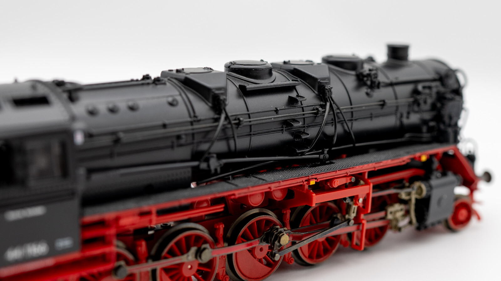 Roco 43351 HO Steam Locomotive DRG Class 44 1166 With Detachable Tender