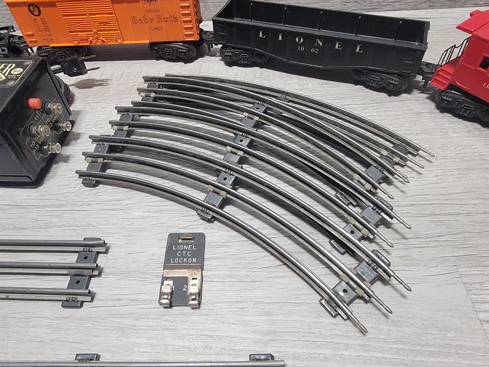 Vtg 1950s Lionel 1110 Scout Steam Locomotive, Tender Train Track W Extras WORKS