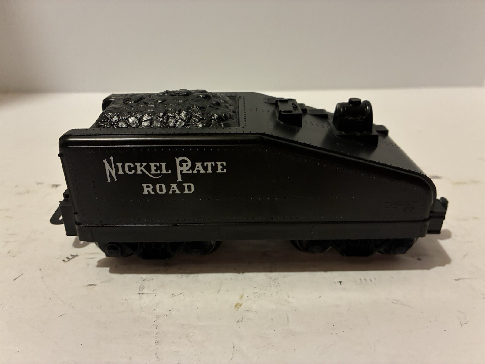Lionel 8040 Locomotive And Tender. Tested See Description. Runs Good.