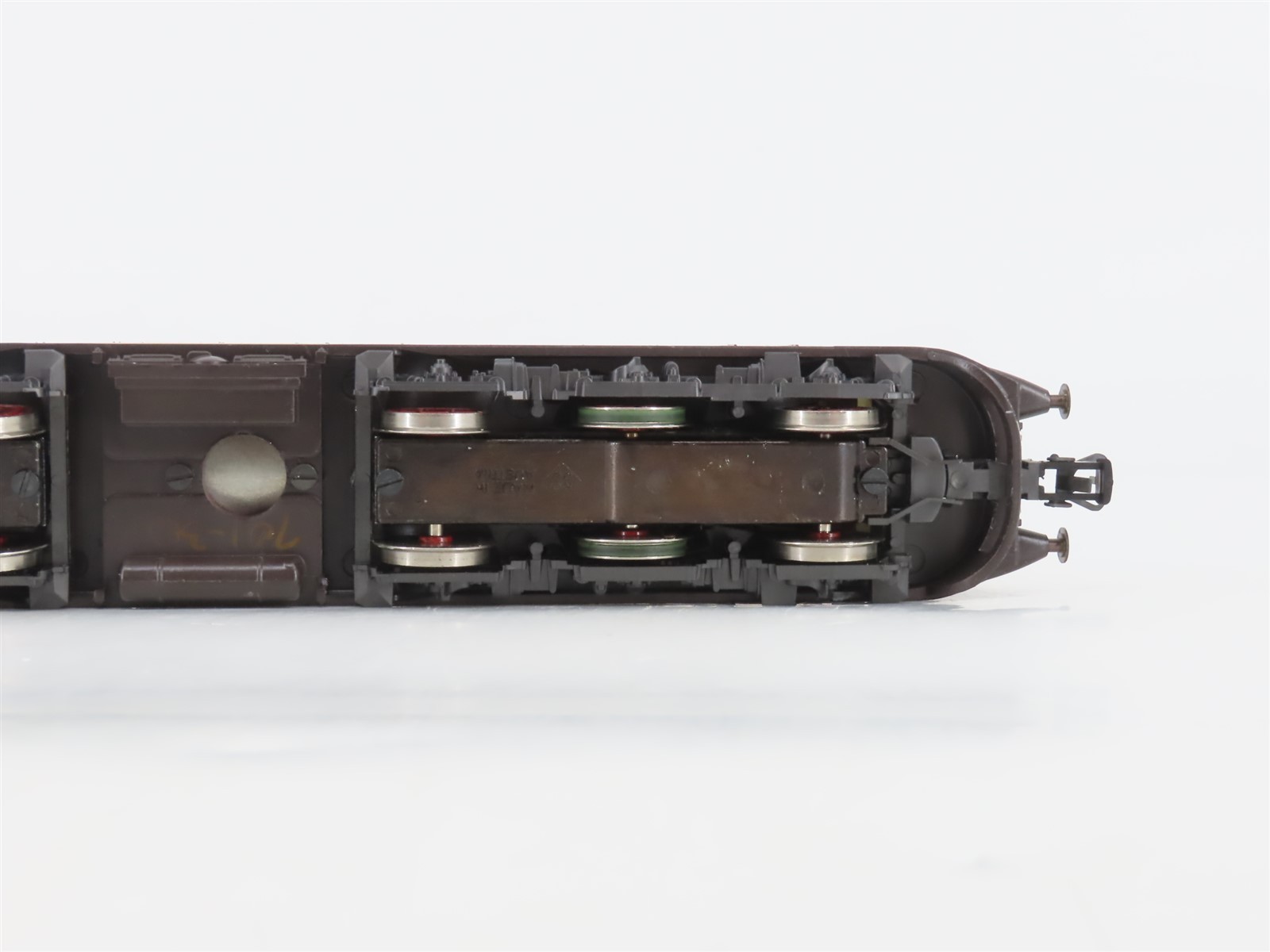 HO Scale Roco 04146A DB Deutsche Bahn BR 103 Electric Locomotive #240-8