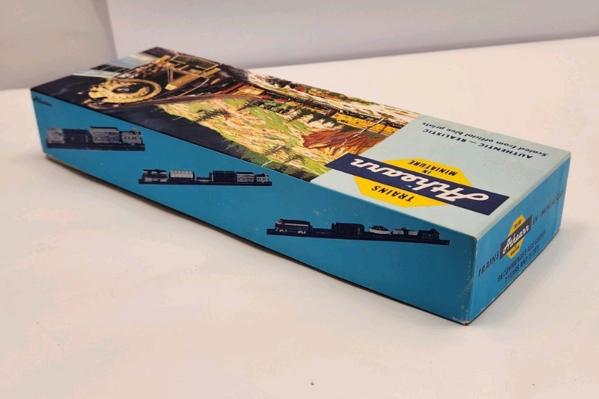 ATHEARN HO SD45 UNION PACIFIC 3600 POWERED DIESEL LOCOMOTIVE MINT B8