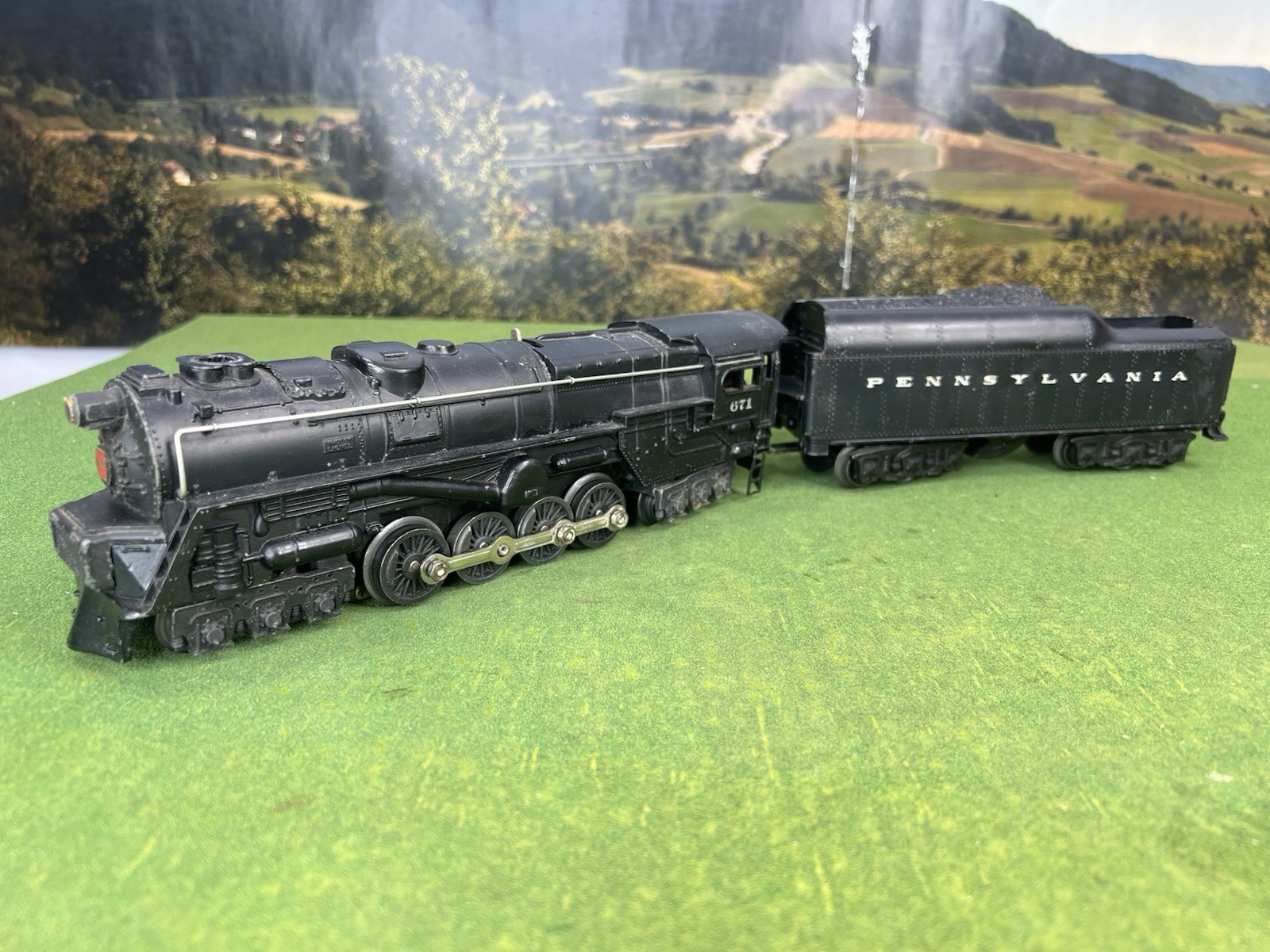 LIONEL POSTWAR #671 TURBINE LOCOMOTIVE WITH 2671WX WHISTLE TENDER – RUNS GREAT!!