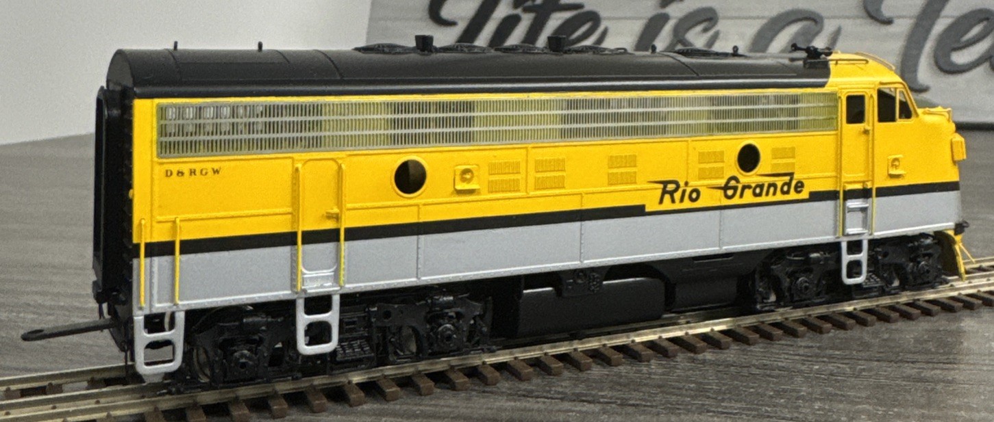 Oriental Limited HO Brass #P945A EMD F9A 1750HP D&RGW – Factory Painted & LNIB!