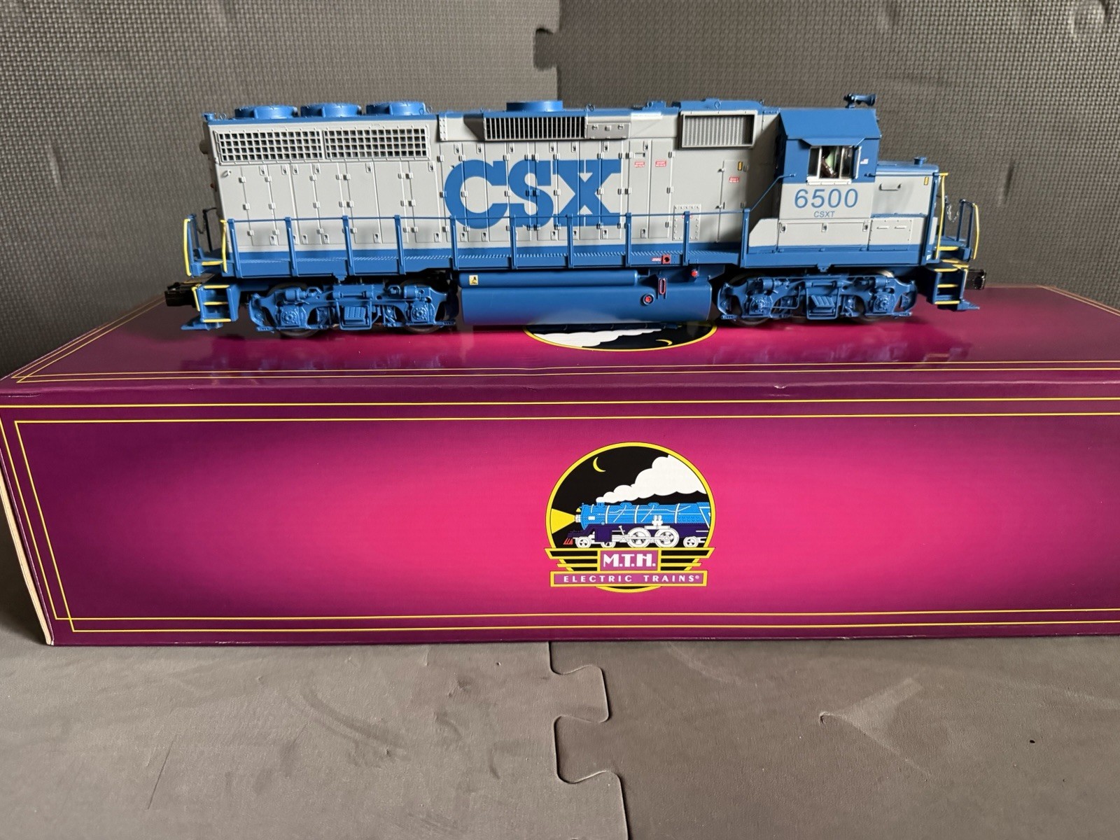 MTH GP-40 CSX #6500 O Gauge Diesel Locomotive 20-20828-1