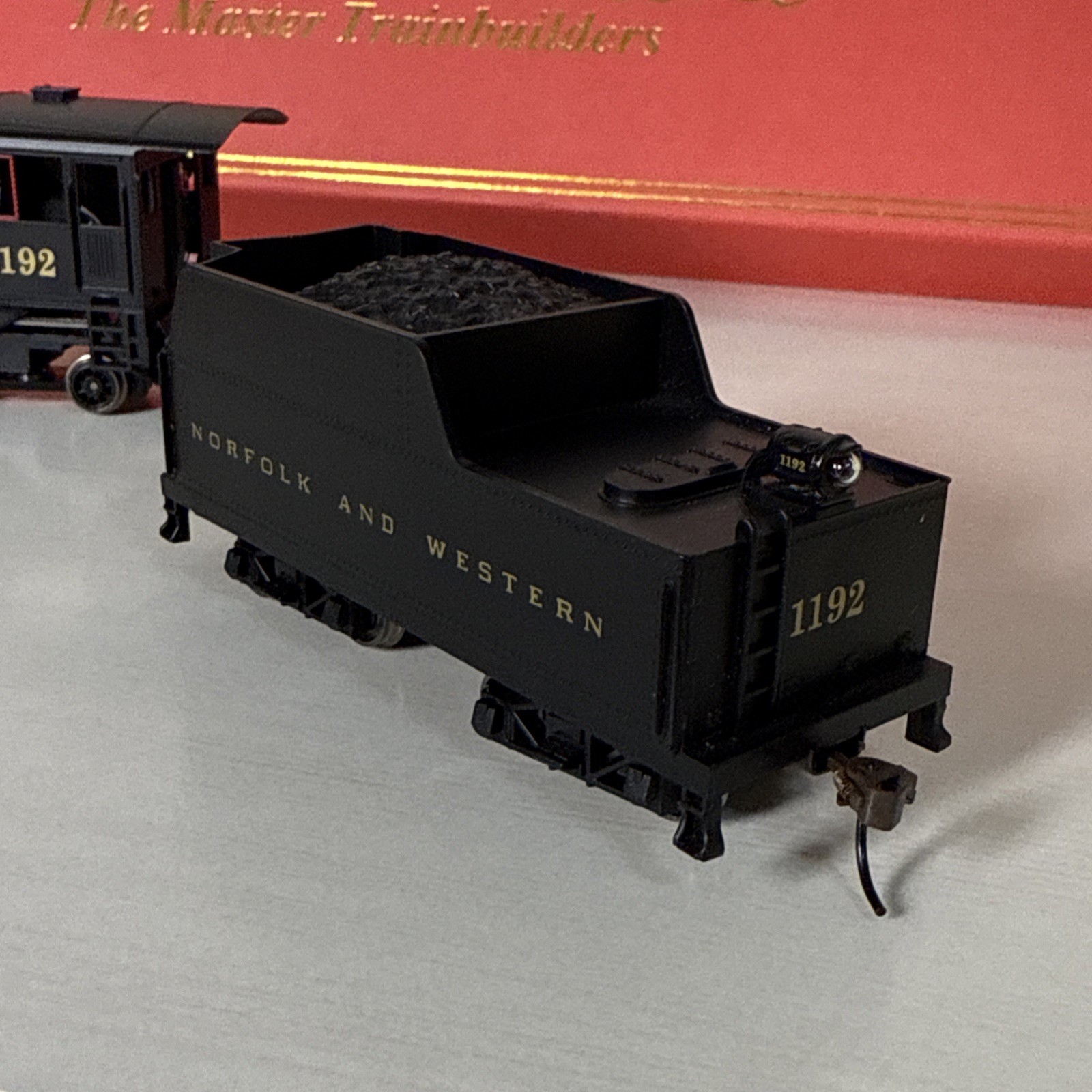 Mantua 345103 2-6-6-2 Norfolk & Western Engine 1192 Articulated Logger &Tender