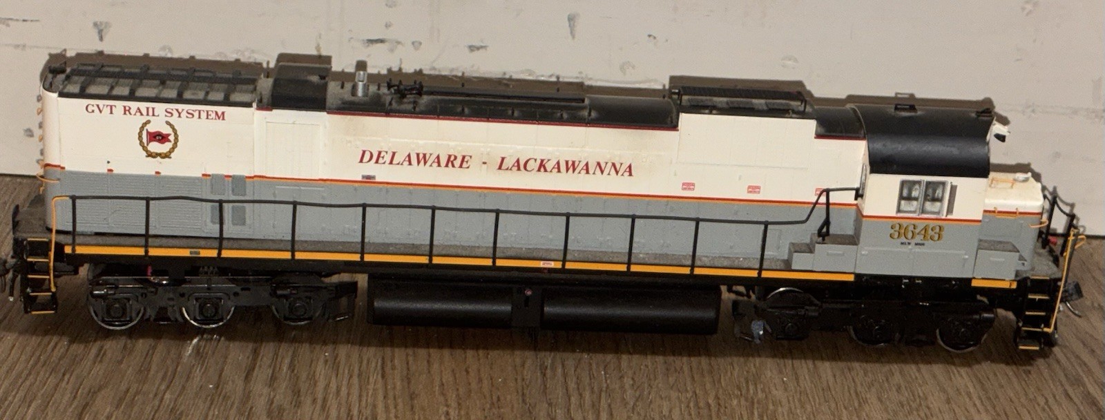Delaware-Lackawanna #3643 MLW M636 HO Diesel Locomotive DCC Ready & Sound eq