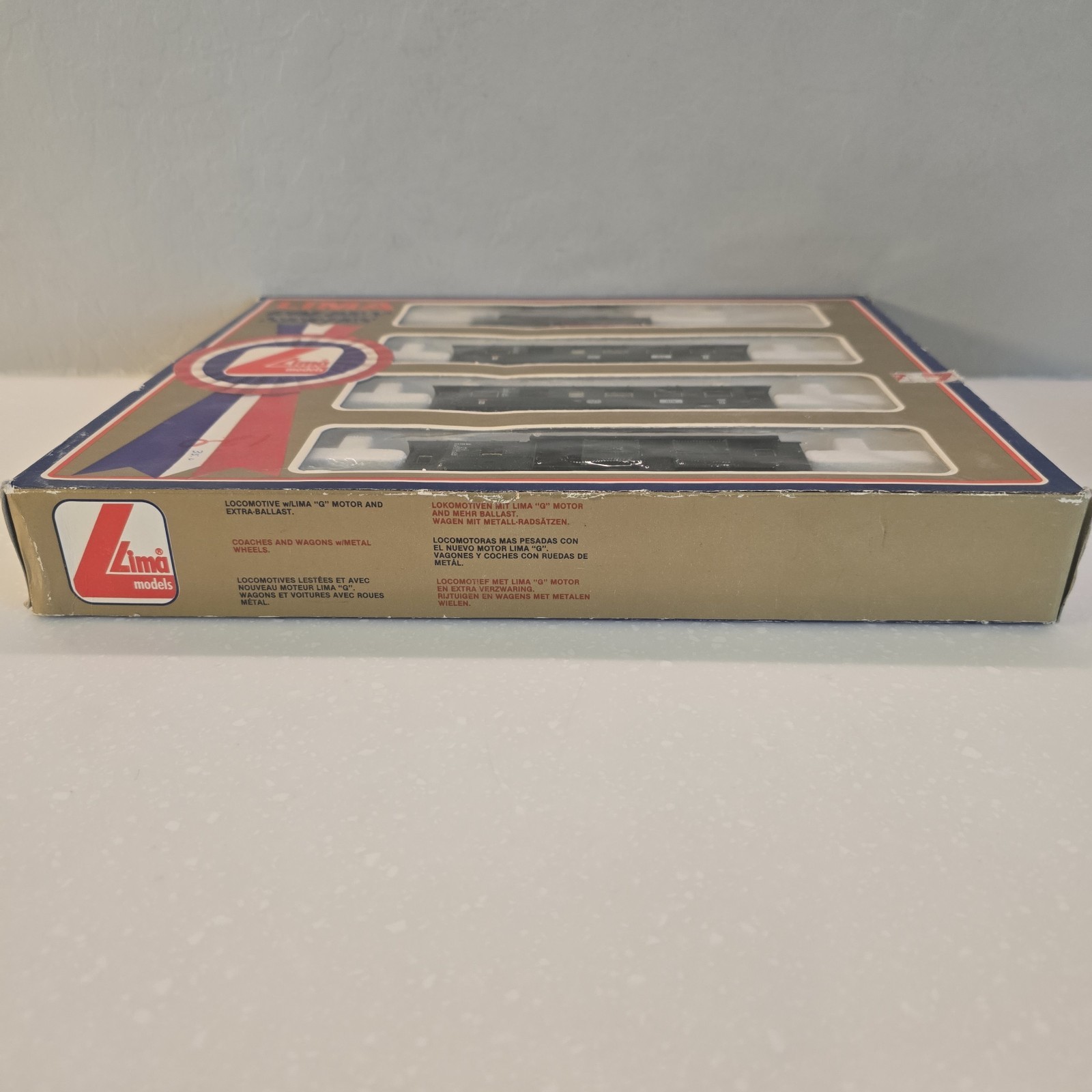 Lima HO German State Railways BR-80 STEAM LOCOMOTIVE & 3 PASSENGER WAGON Set MIB