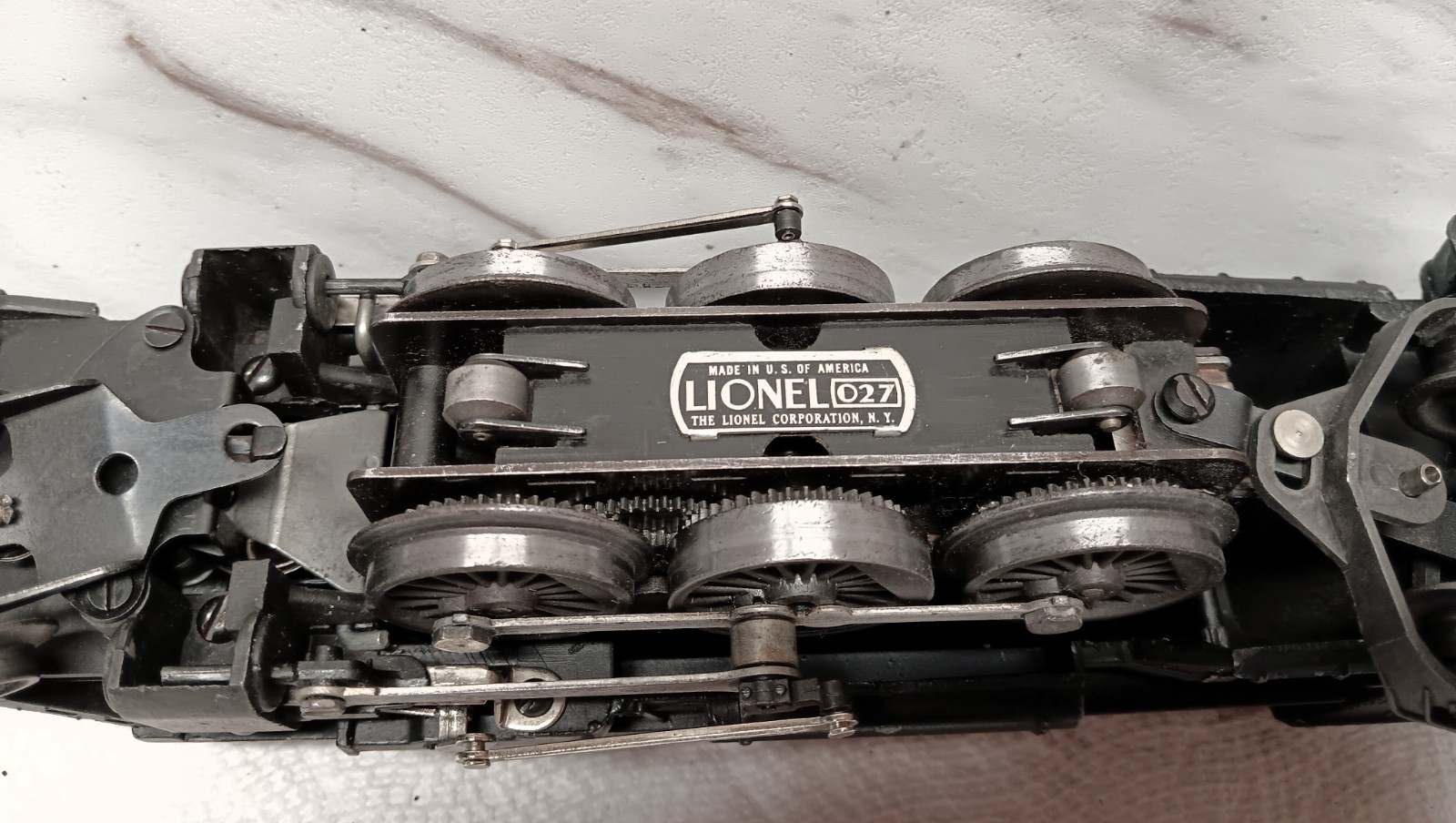 lionel 2026 locomotive With 6466WX Tender