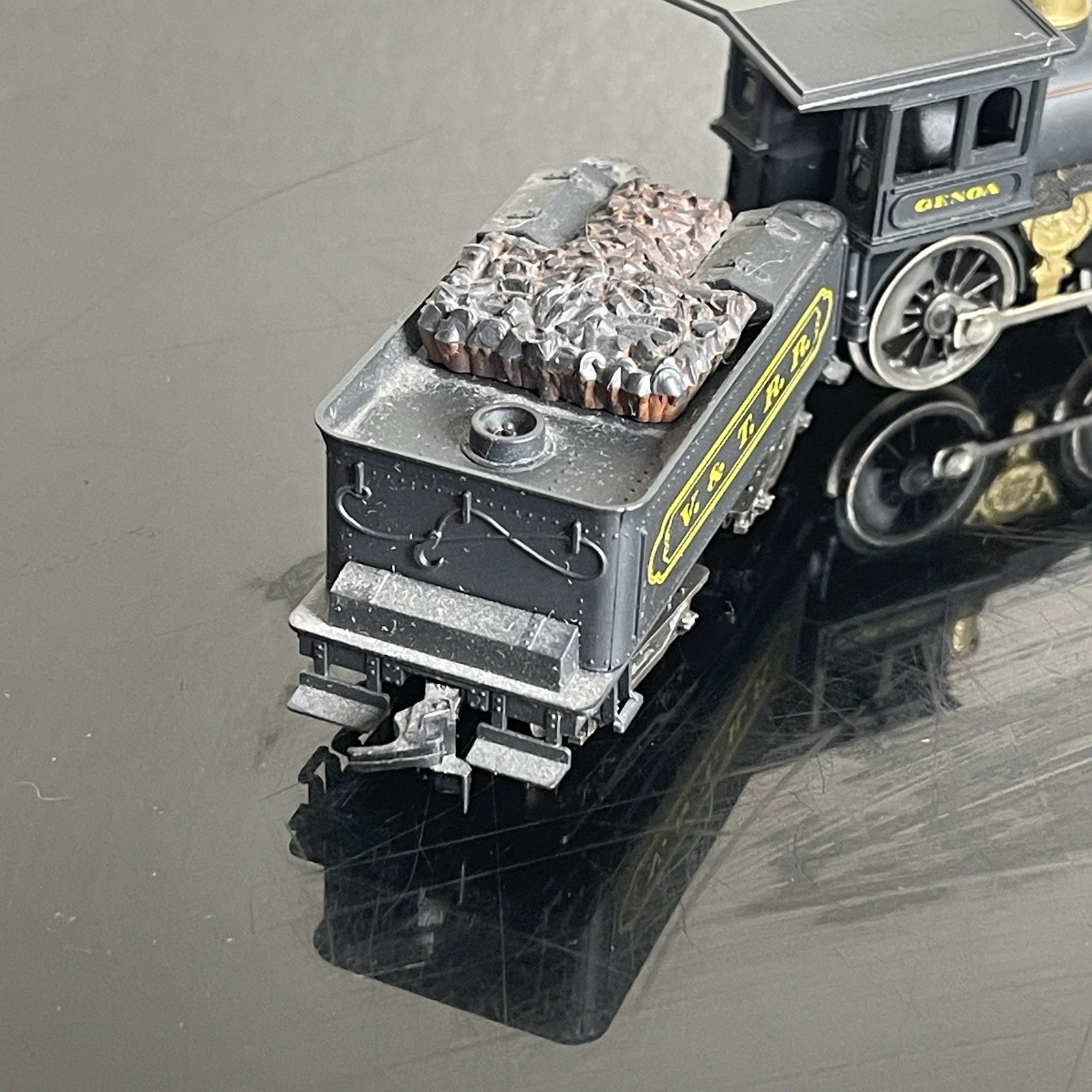 VIRGINIA & TRUCKEE 4-4-0 LOCOMOTIVE GENOA-HO SCALE-DC