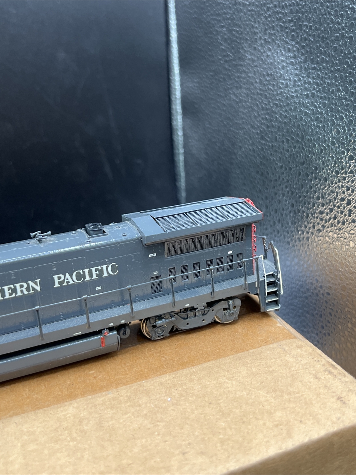 Overland Models HO Scale BRASS SP Dash 8 B39 Southern Pacific 8033 OMI-5134