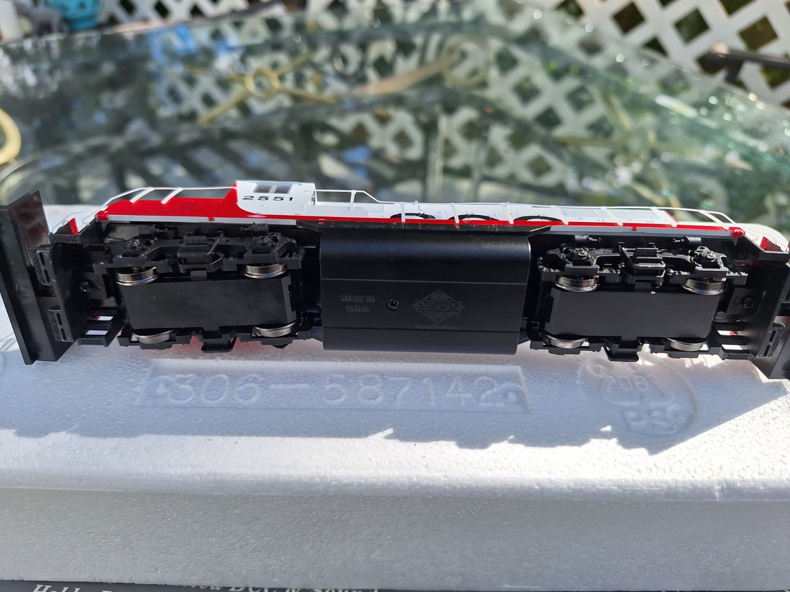 PROTO 2000 Diesel EMD GP9 Phase I Powered w/Sound & DCC (QSI) — Soo Line #2551