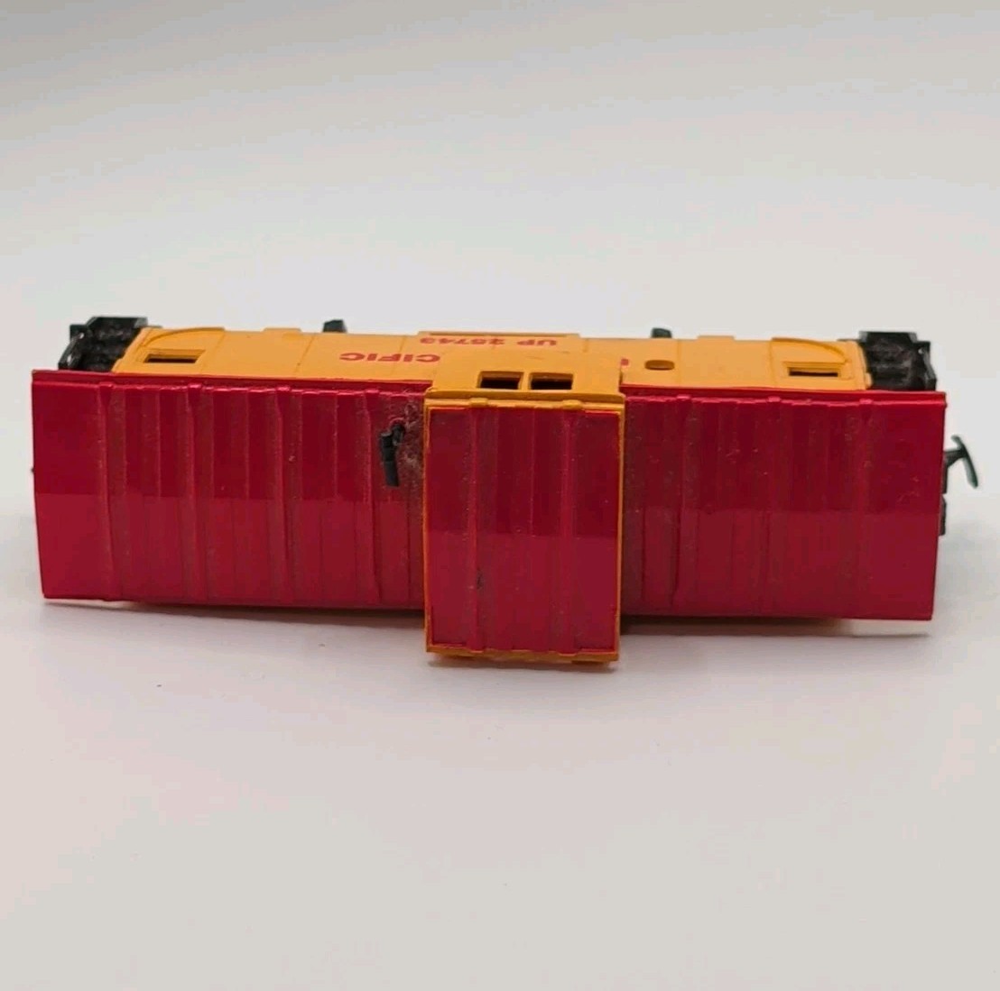 Bachmann Union Pacific Locomotive Train Engine 866 and Caboose HO Scale Model RR