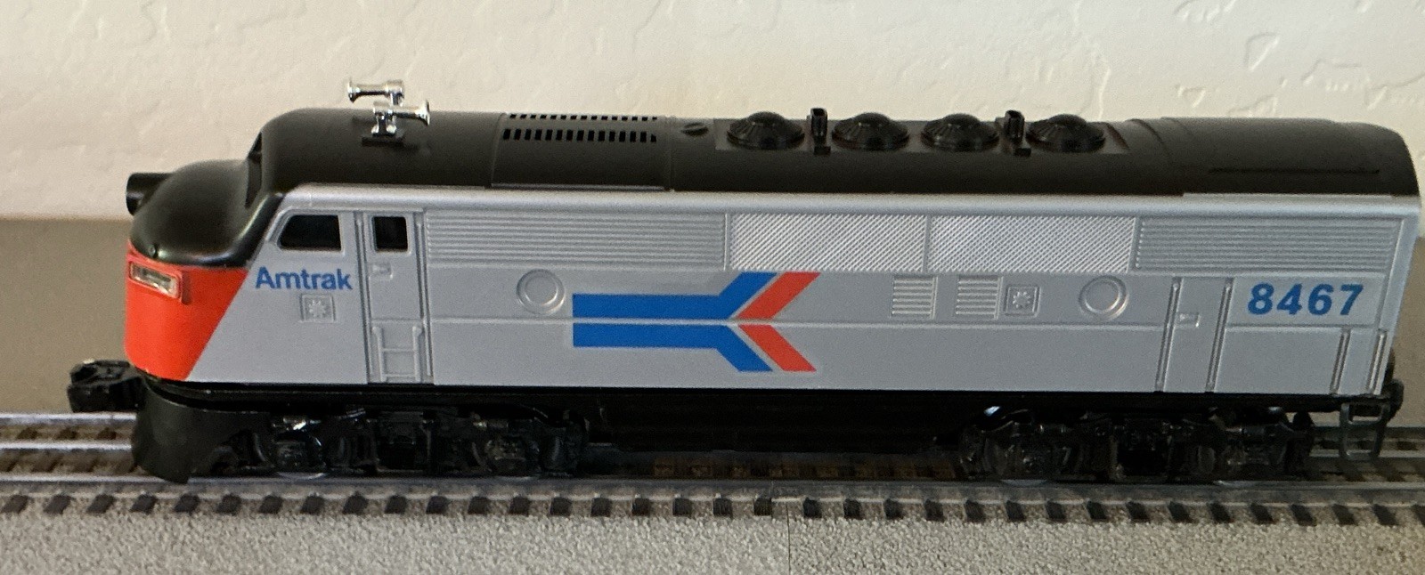 Lionel 6-8467 O Gauge Amtrak Non-Powered F3A Diesel Locomotive #8467TESTED .