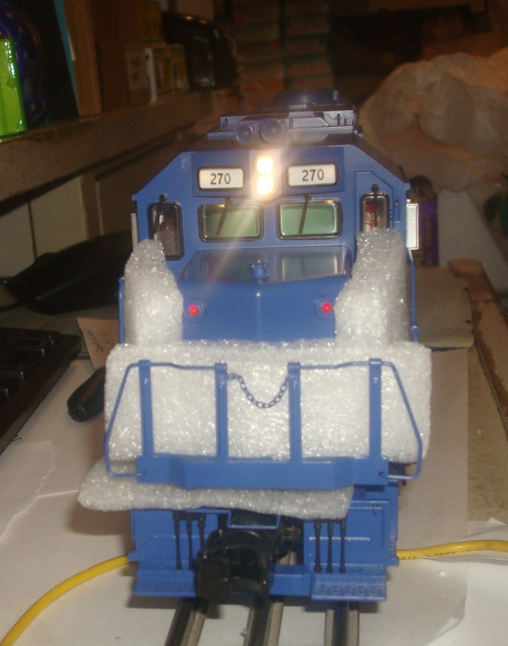 MTH. RAIL KING. LONG ISLAND . GP38-2 DIESEL ENGINE # 270. ITEM 20-20396-1