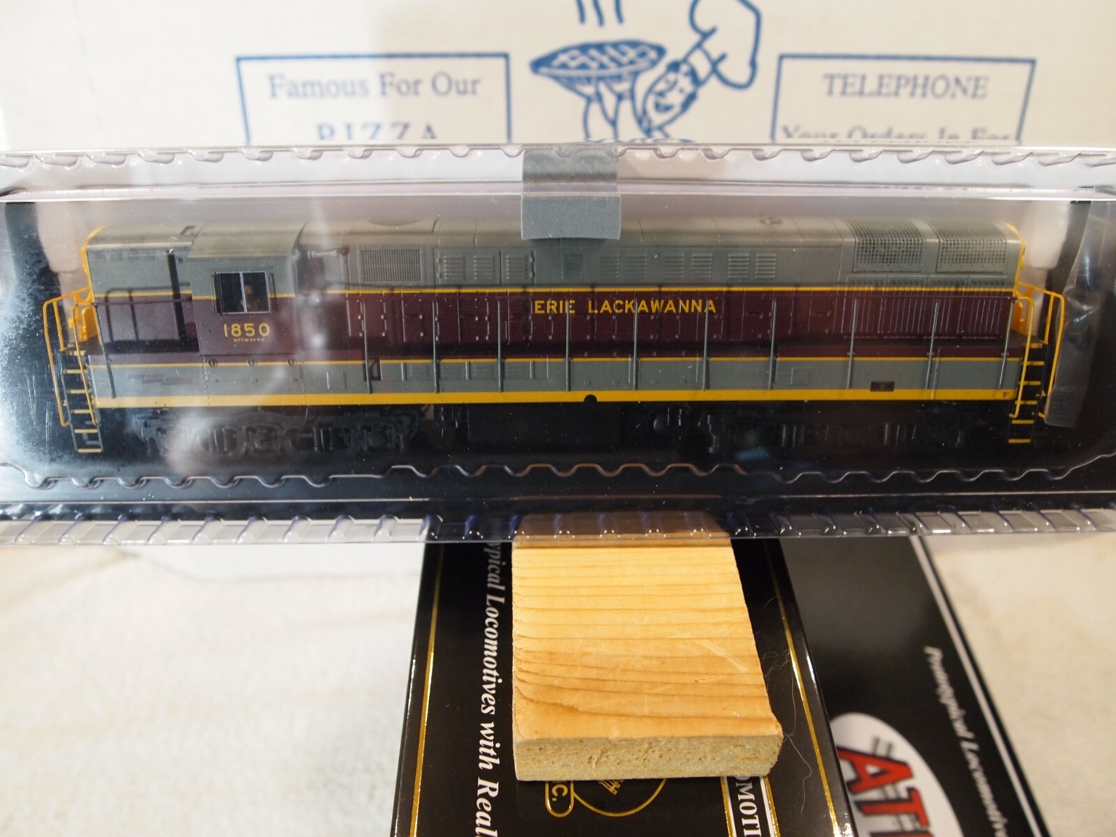 ATLAS 10004127 H.O. FM-H24-66 “TRAINMASTER” ERIE-LACKAWANNA No.1850 DCC+SOUND