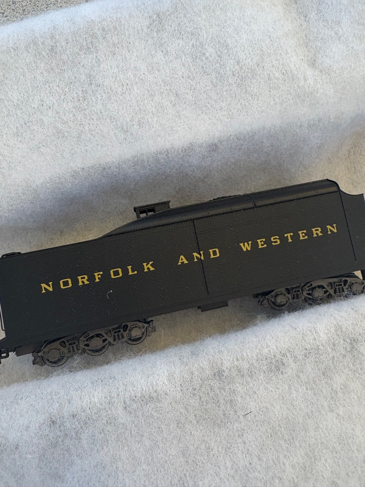 Rivarossi American 2-8-8-2 Mallet Y6b Steam Locomotive and Tender #2174 of Norfo