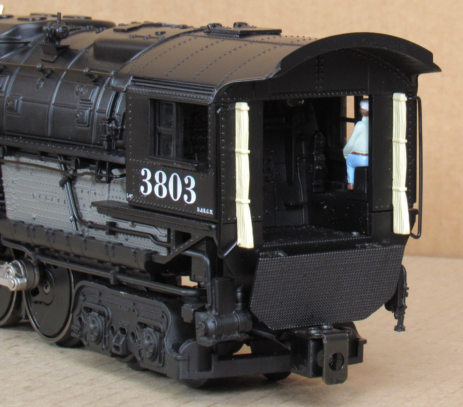 Lionel 38009 Rio Grande 4-6-6-4 “Challenger” Steam Engine w/TMCC/RS O-Gauge LNIB