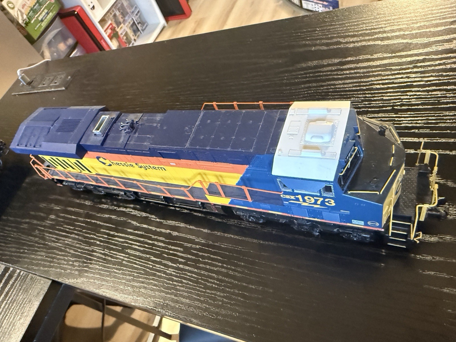 MTH Imperial CSX Chessie System #1973 ES44 Diesel Locomotive O Gauge 30-21242-1