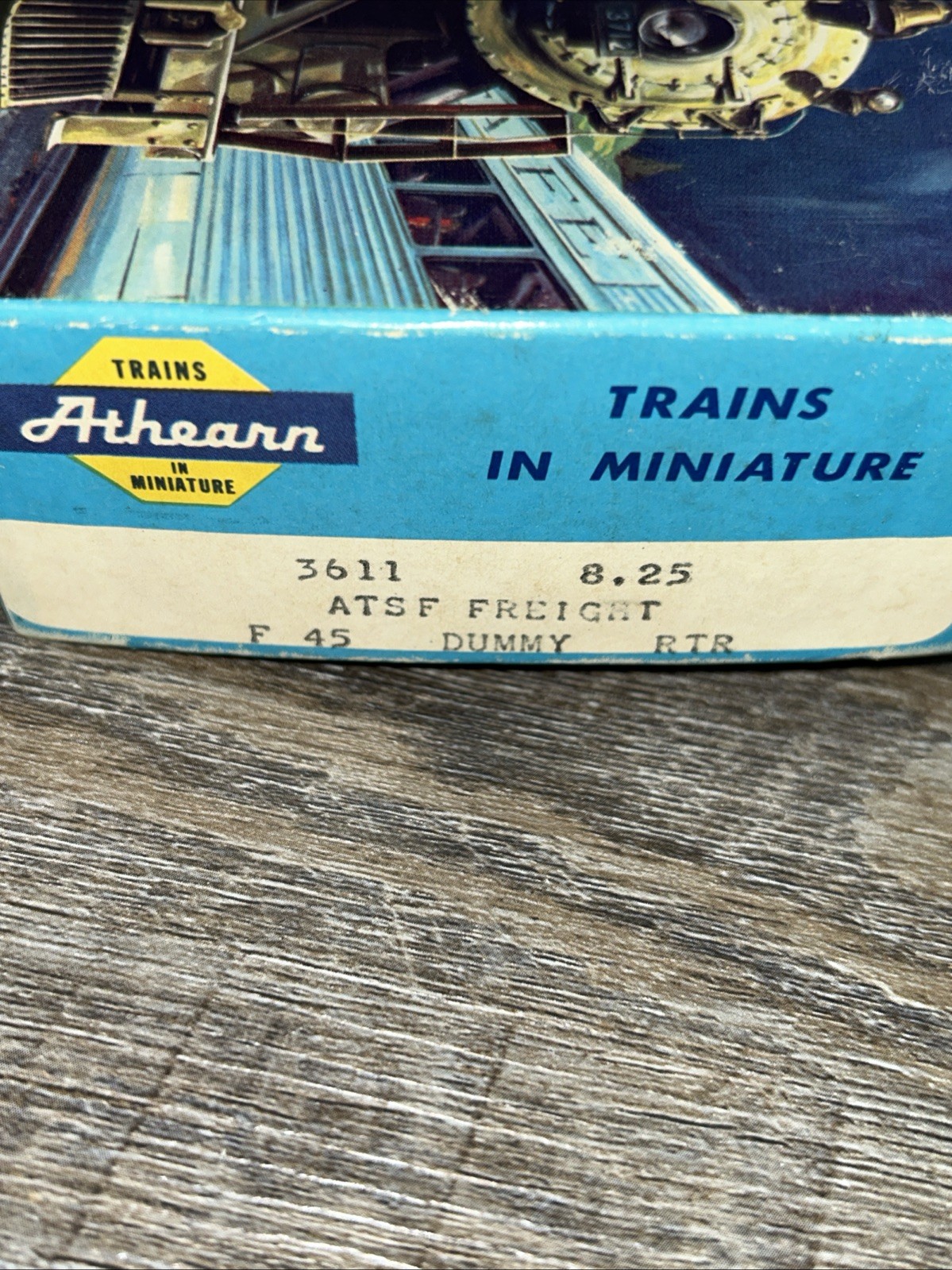 Athearn 3305 PA-1 Diesel Santa Fe – Dummy Train For Display Only