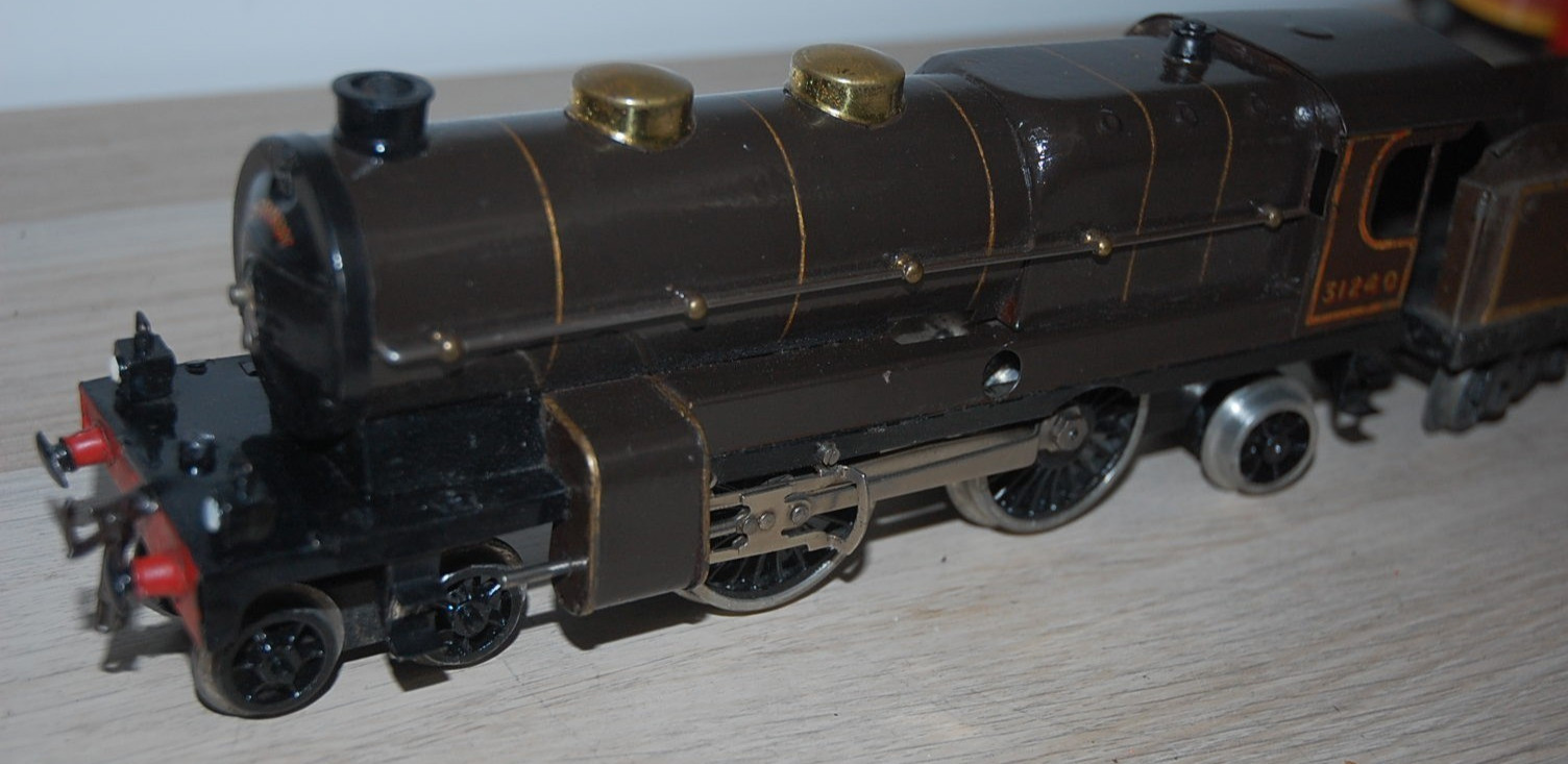 HORNBY O GAUGE CLOCKWORK 3C NORD LOCOMOTIVE AND TENDER IN BROWN LIVERY