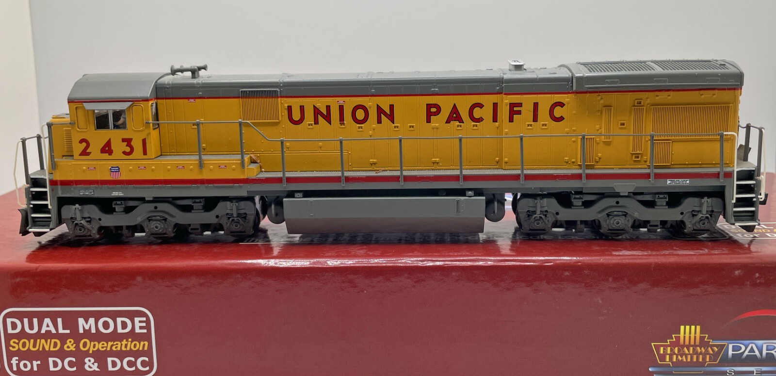HO BROADWAY LIMITED 2454 GE C30-7 UNION PACIFIC UP 2431 DC DCC SOUND PARAGON 2