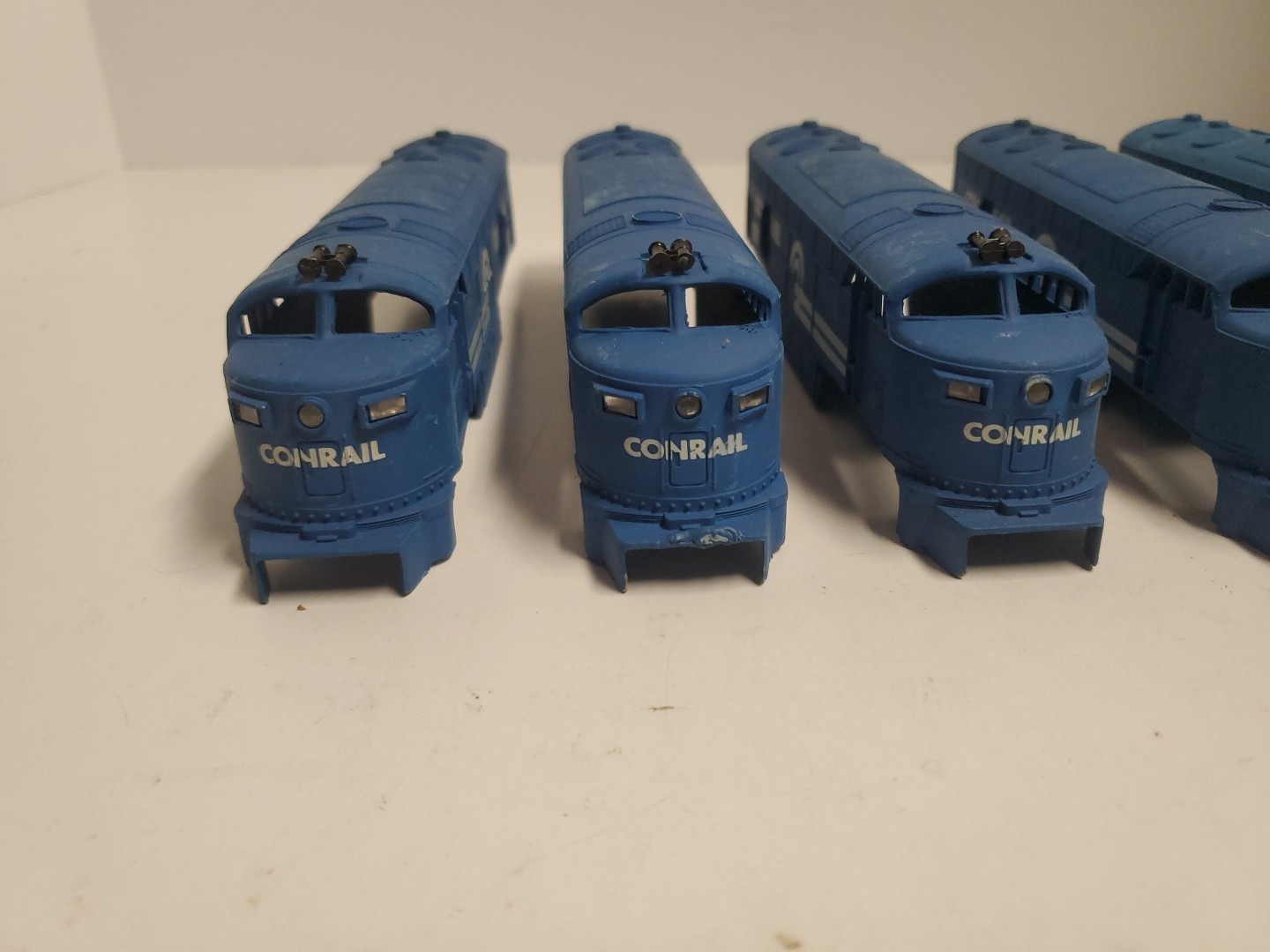 HO Scale / UNBRANDED / DIESEL / CON RAIL 1577 SHELL ONLY Lot Of 5