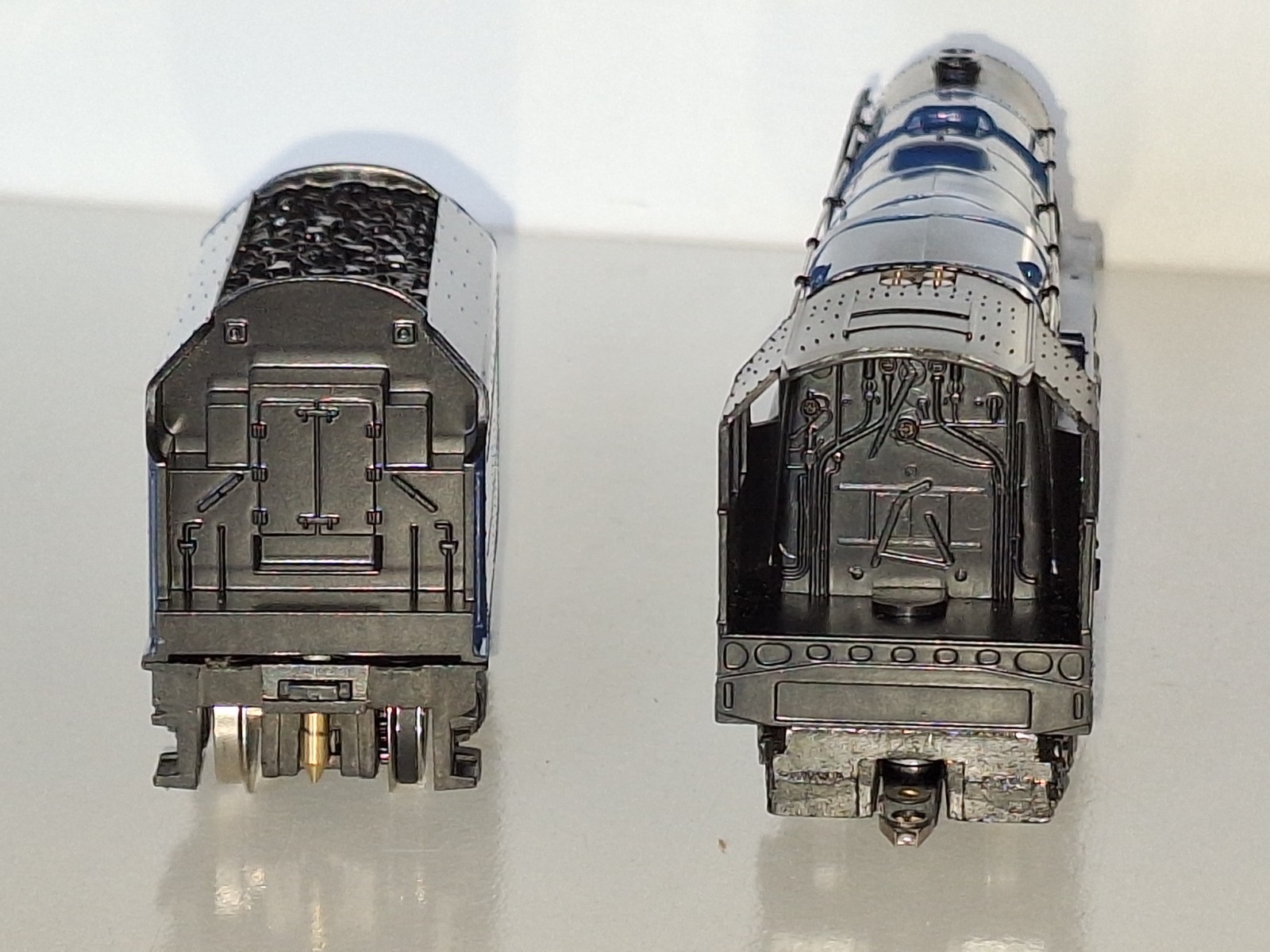 Hornby R699 The Caledonian Boxed Set & Track. New Old Stock. Mint Cond. OO