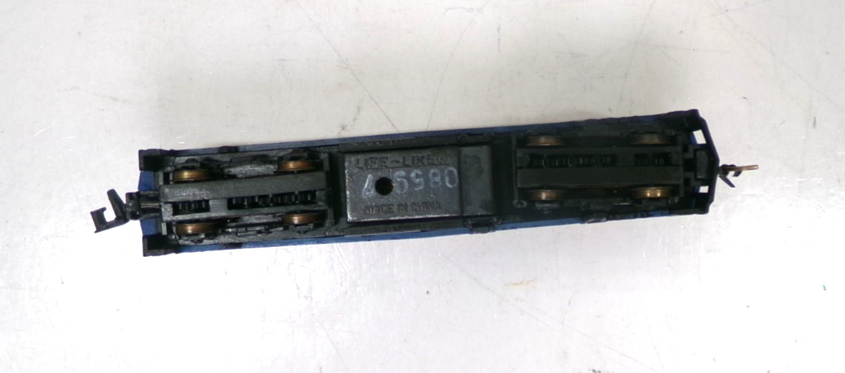 N scale Life-Like Metra City of Villa Park diesel engine (lot N 118)