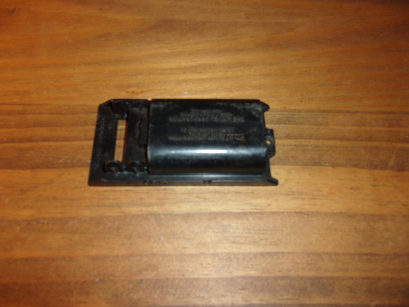 Lionel Battery Cover for unknown locomotive, maybe part #2328-35
