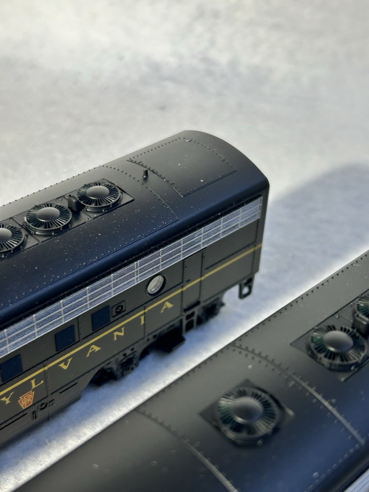 Stout Stewart/KATO F-7-A/B Phase I Late PENNSY Locos Both Powered