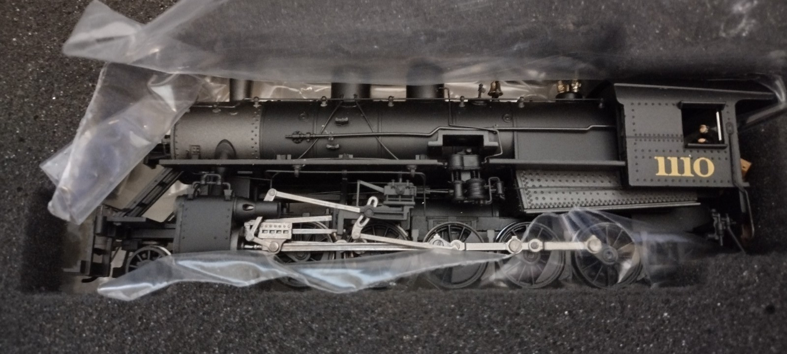 Spectrum Bachmann Russian Decapod HO 2-10-0 Locomotive #81702 Tested fine