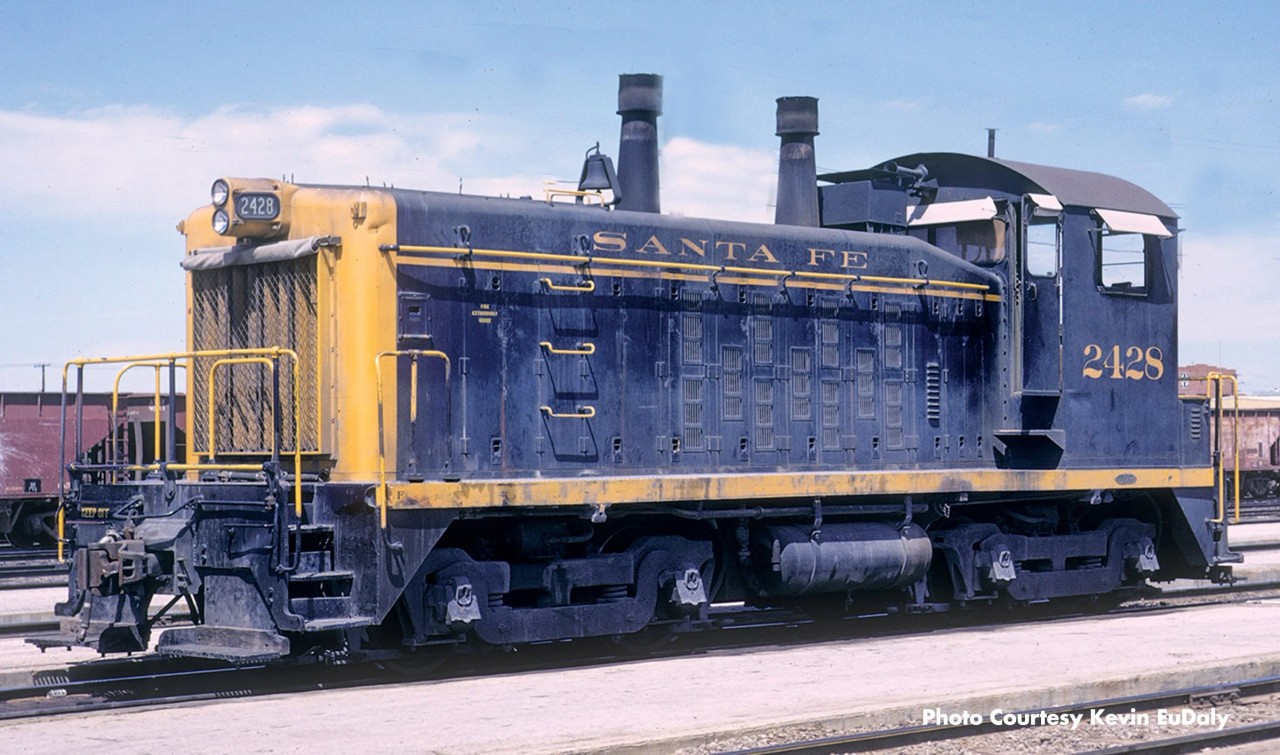 Rapido HO Scale ~ EMD SW9 ~ Santa Fe ATSF #2428 ~ DC/DCC Sound Version ~ 027563