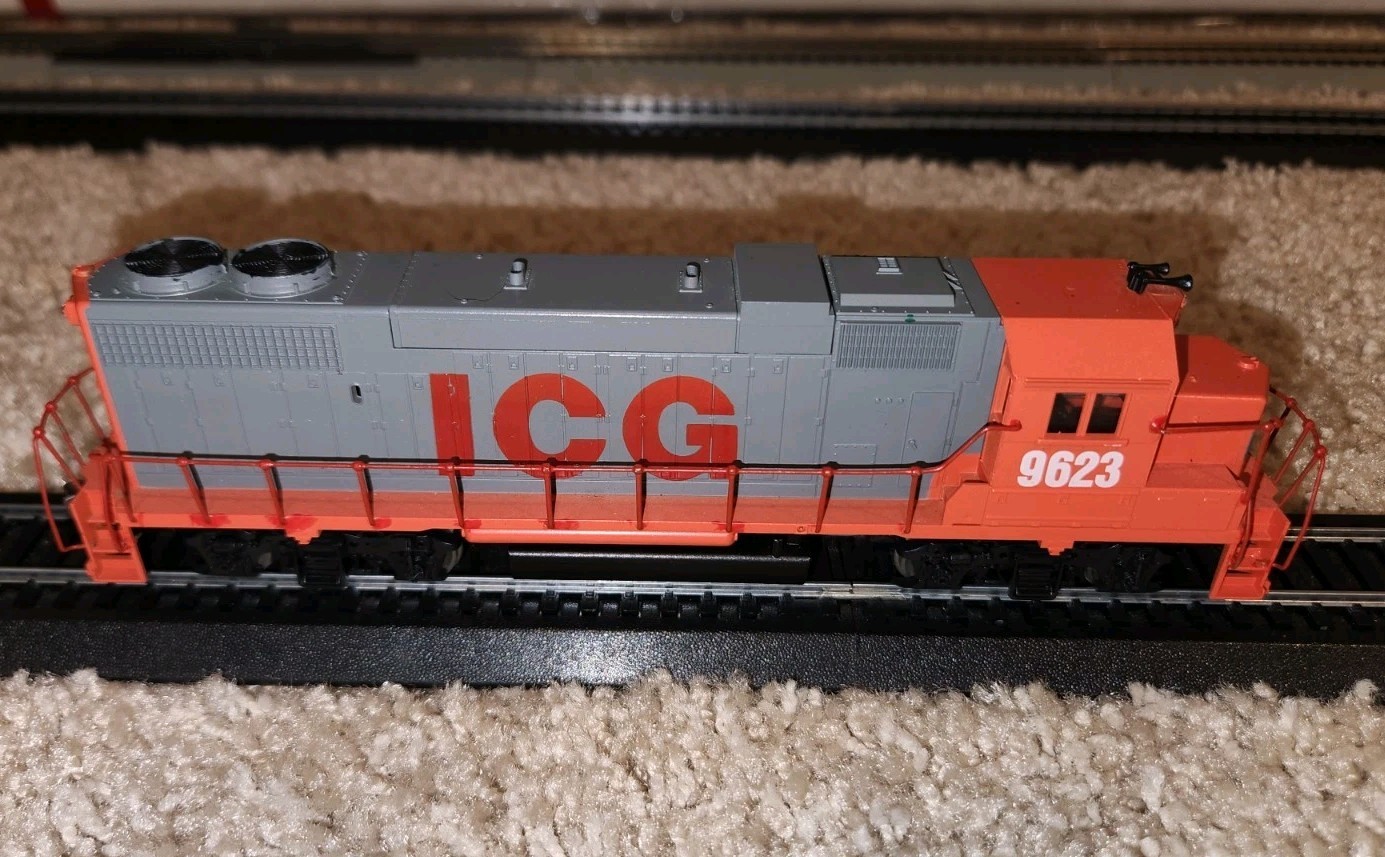 ATHEARN HO SCALE GP-38-2 “ILLINOIS CENTRAL GILF” 9623 DIESEL — EXCELLENT ICG