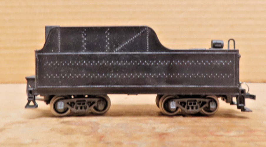 AHM/RIVAROSSI 2 TENDER 0-6-0 AND 0-8-0 READING HO SCALE