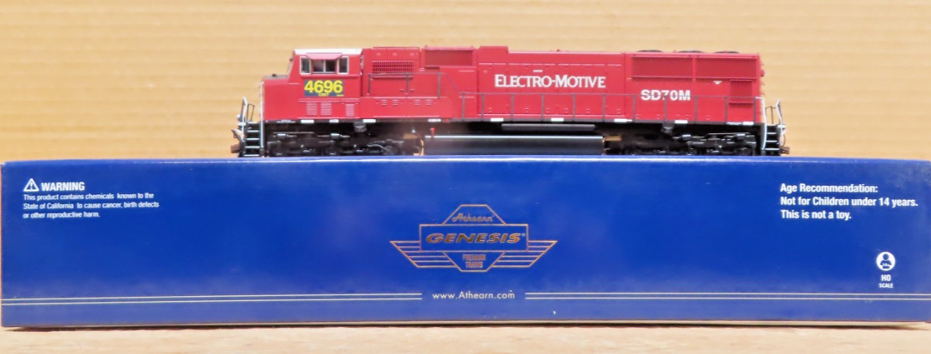 ATHEARN GENESIS 69255 CSX SD70M #4696 HO SCALE