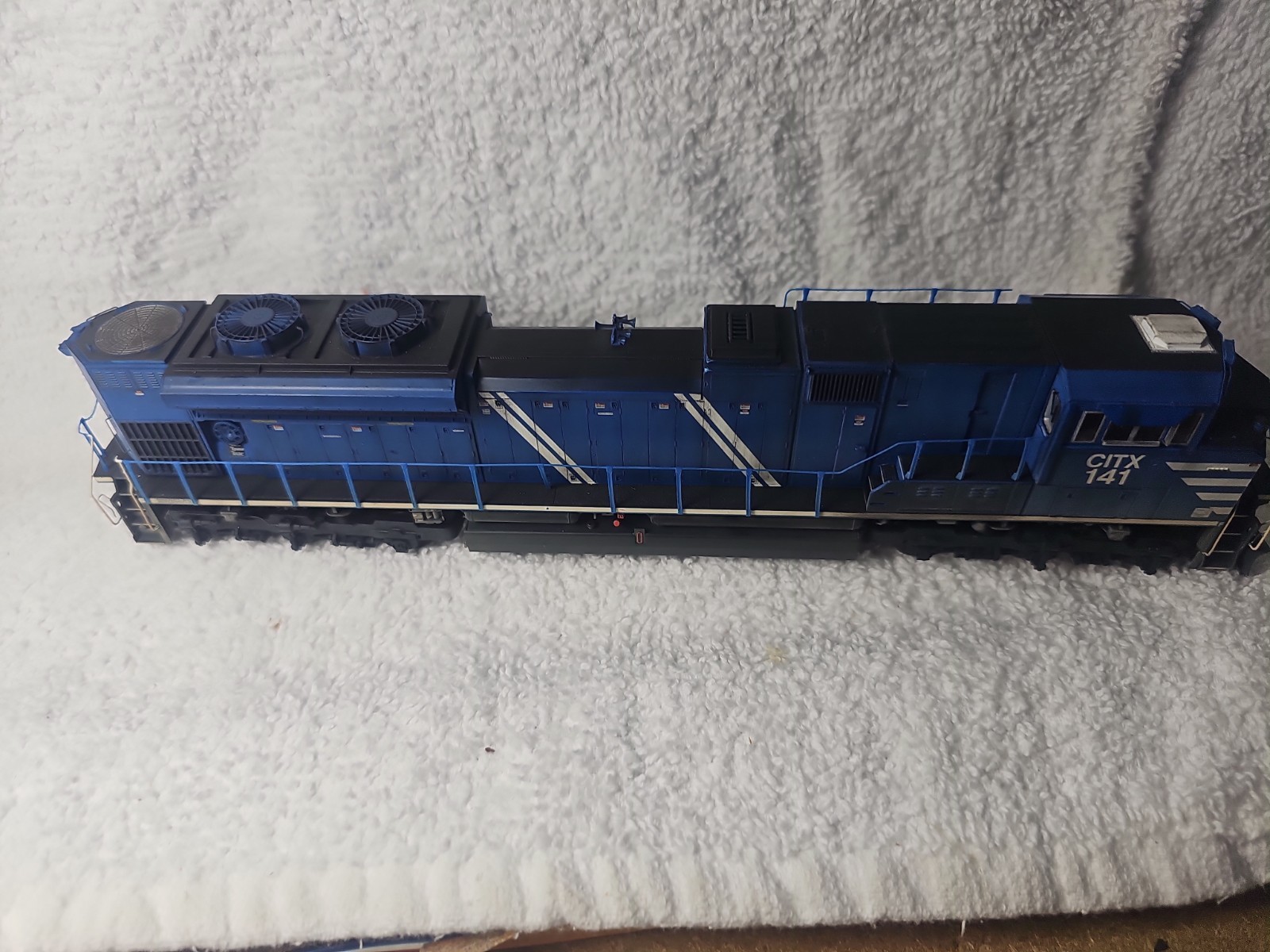 ATHEARN G68665 SD70M-2 CITX ROAD NUMBER 141 TSUNAMI SOUND WEATHERED