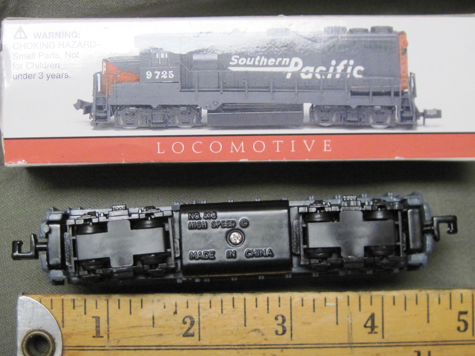 HIGH SPEED METAL PRODUCTS NO. 418 SOUTHERN PACIFIC LOCOMOTIVE #9725