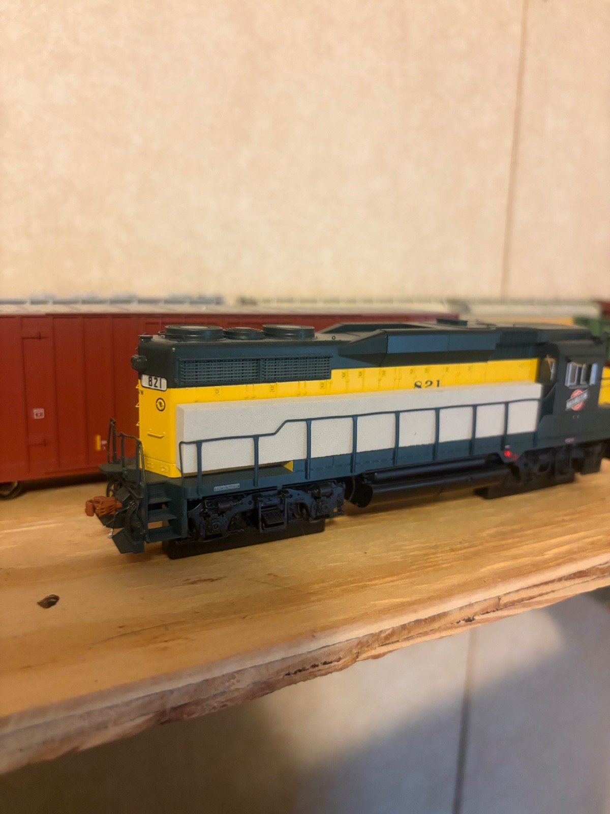 scaletrains rivet counter ho gp30 CNW 821