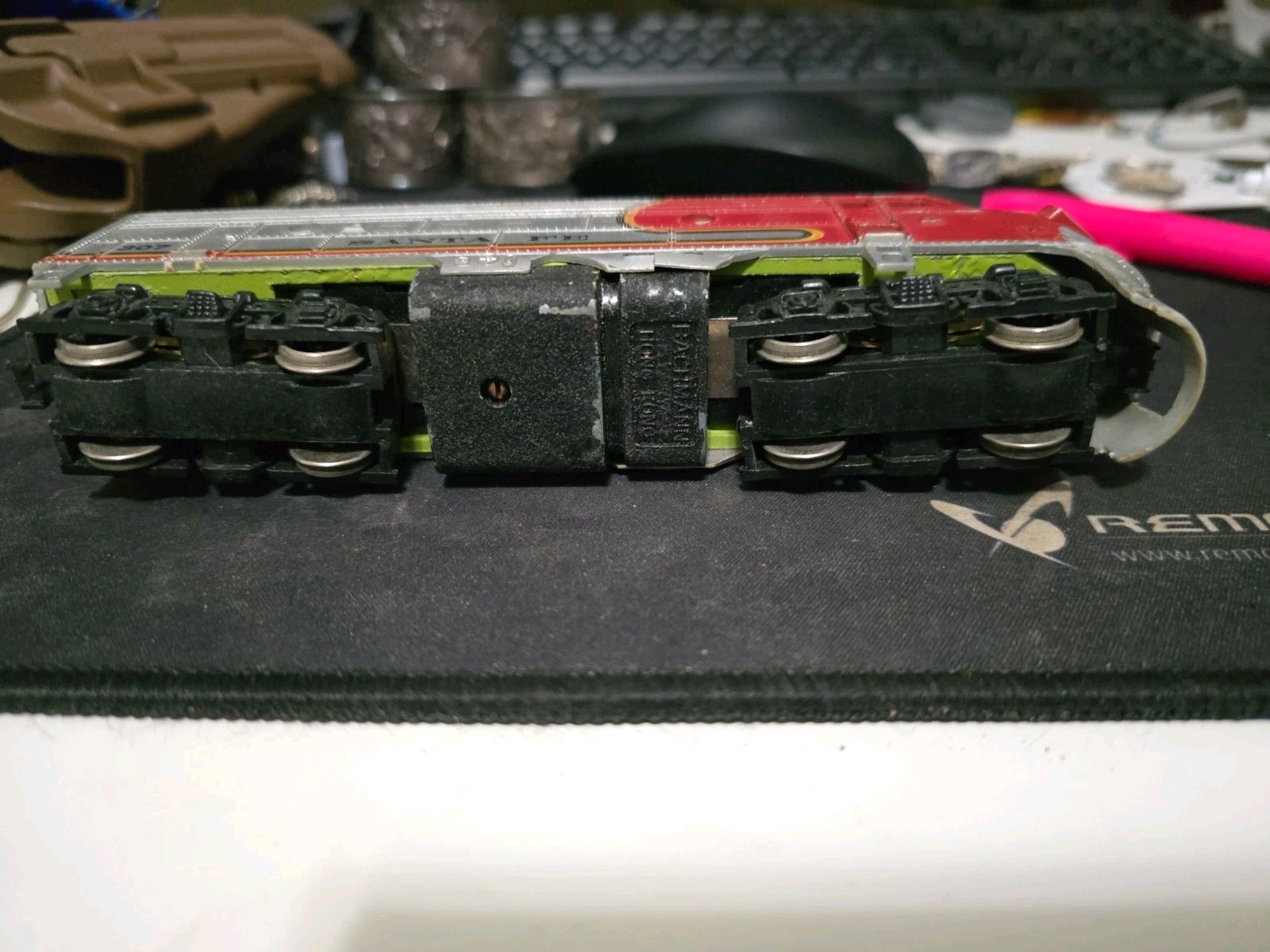 LIMA N SCALE F7 DIESEL LOCOMOTIVE SANTA FE