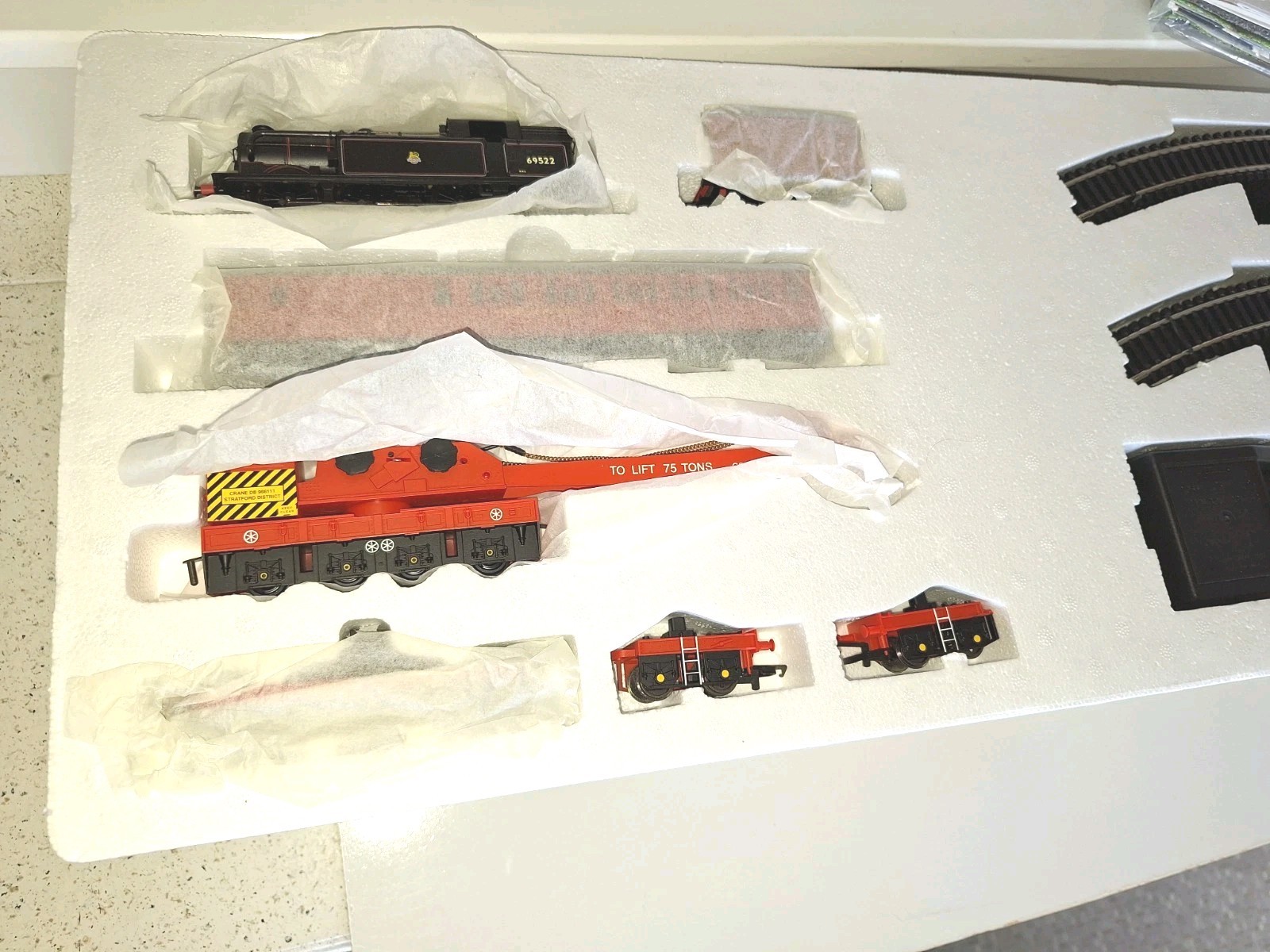 Hornby R1029 Permanent Way Boxed Set & Track. New Old Stock. Mint Cond. OO Scale