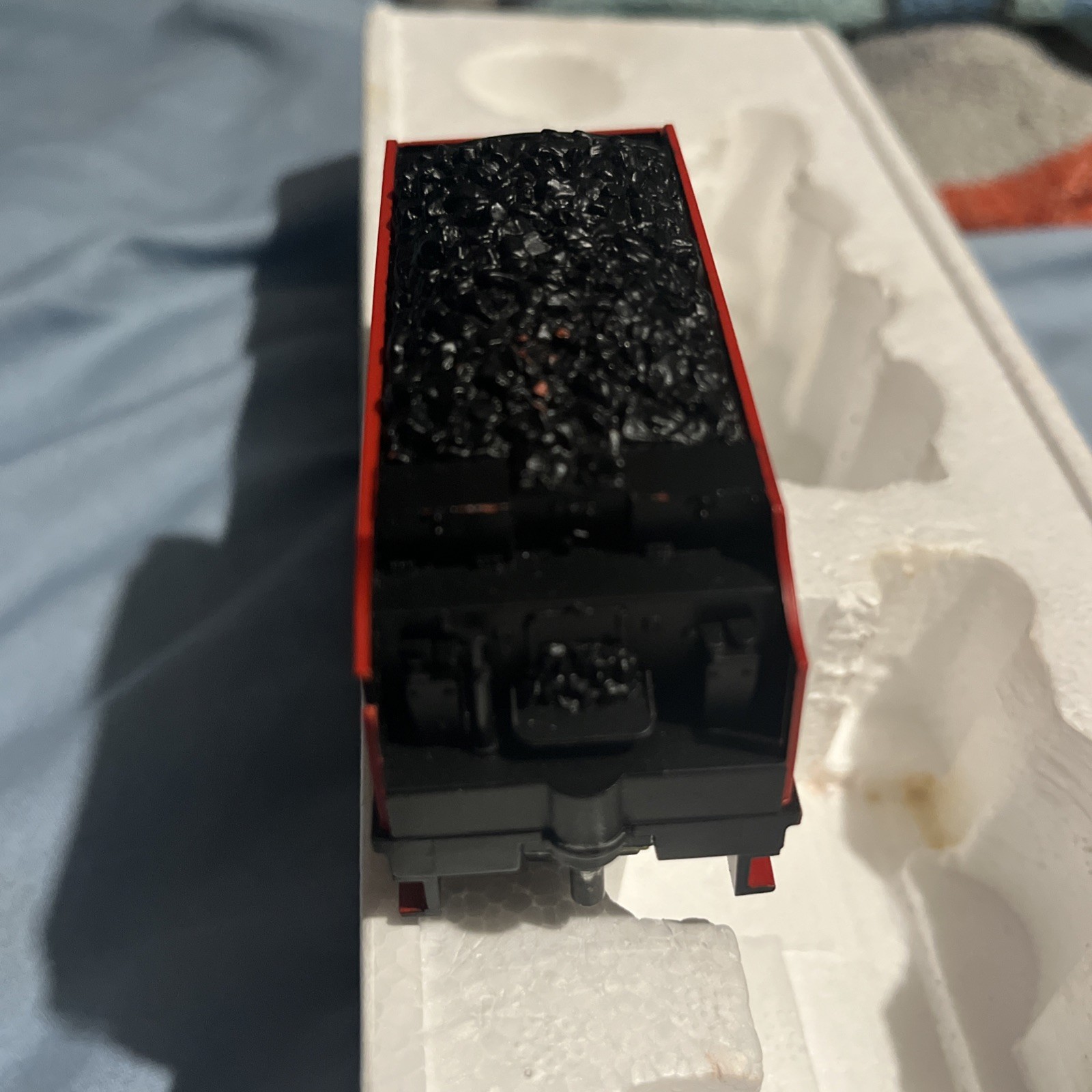 RARE OO Hornby R852 Thomas & Friends James The Red Engine – WORKS (READ)