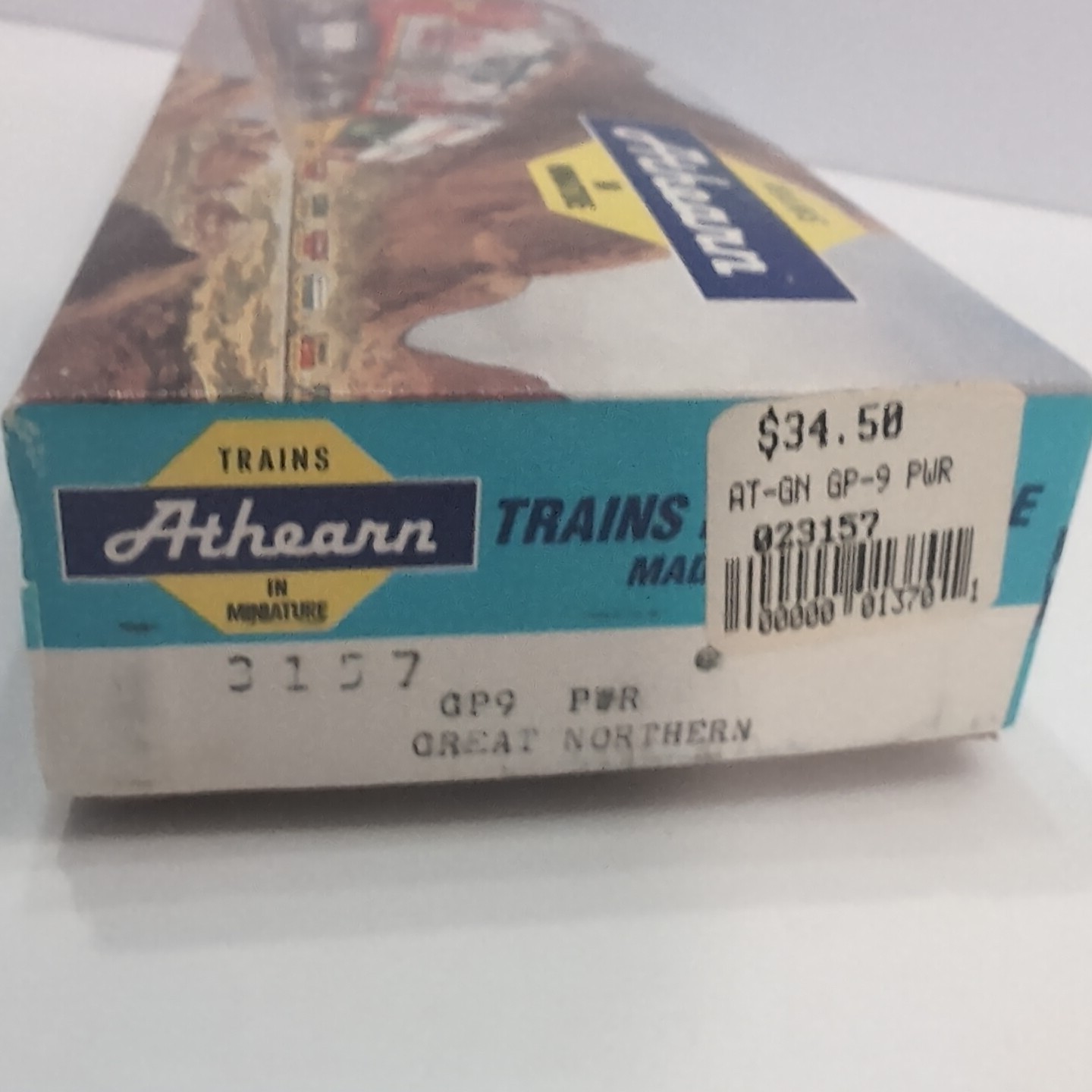 Athearn 3157 GP9 Diesel Locomotive Powered Great Northern #707 New Old Stock