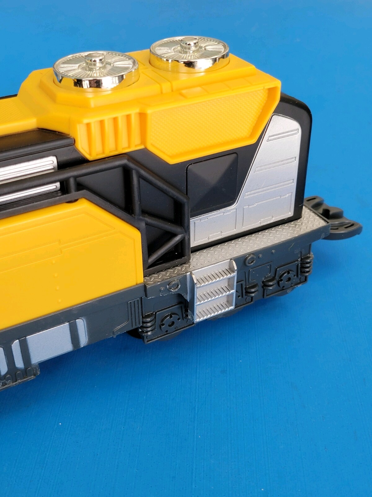 Toy State CAT Caterpillar Construction Train Locomotive Engine G Scale Working