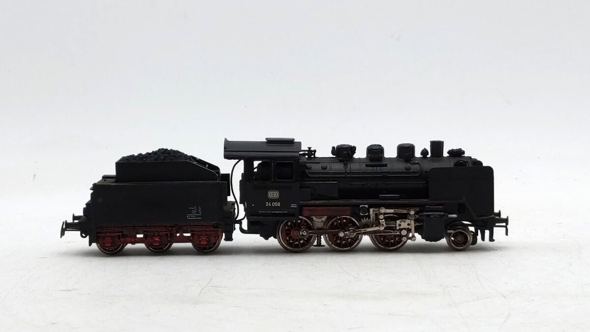 Marklin 8303 HO Scale Deutsche Bundesbahn (DB) 2-6-0 Steam Locomotive -Custom