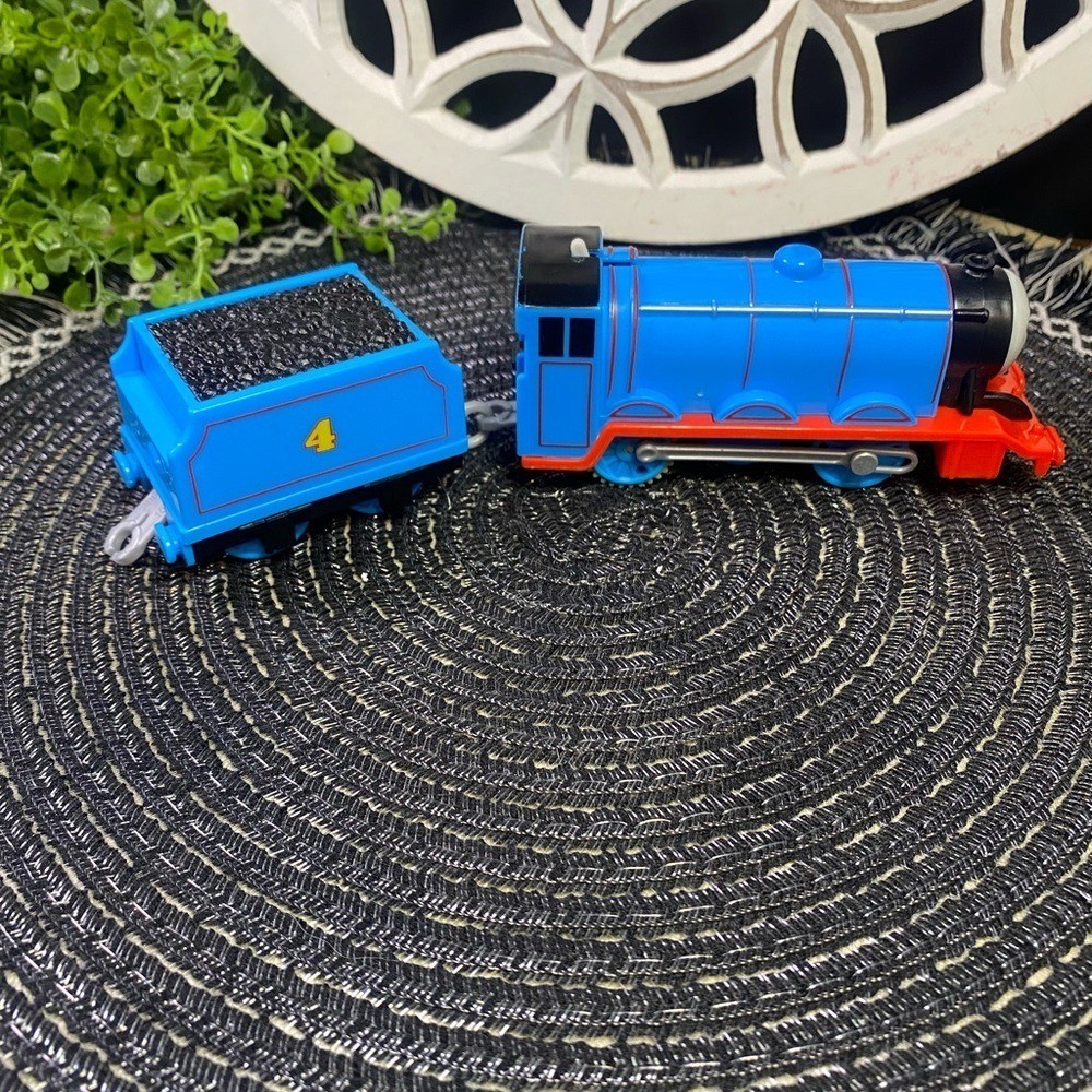 Thomas & Friends TrackMaster, Motorized Gordon Engine