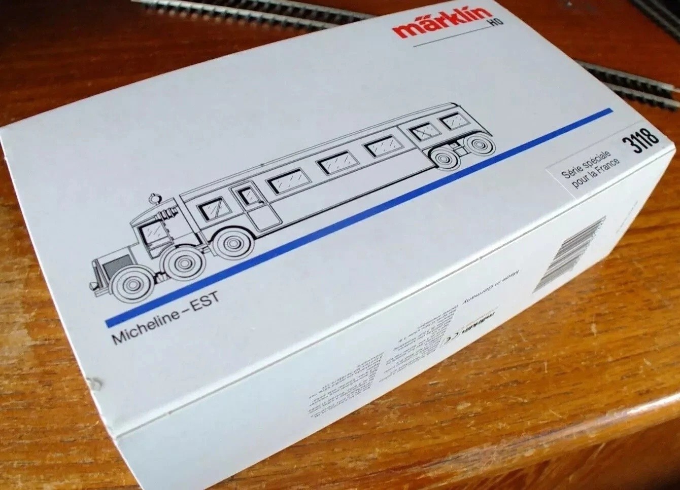 Marklin 3118 HO gauge Micheline Type 11 railcar in black livery