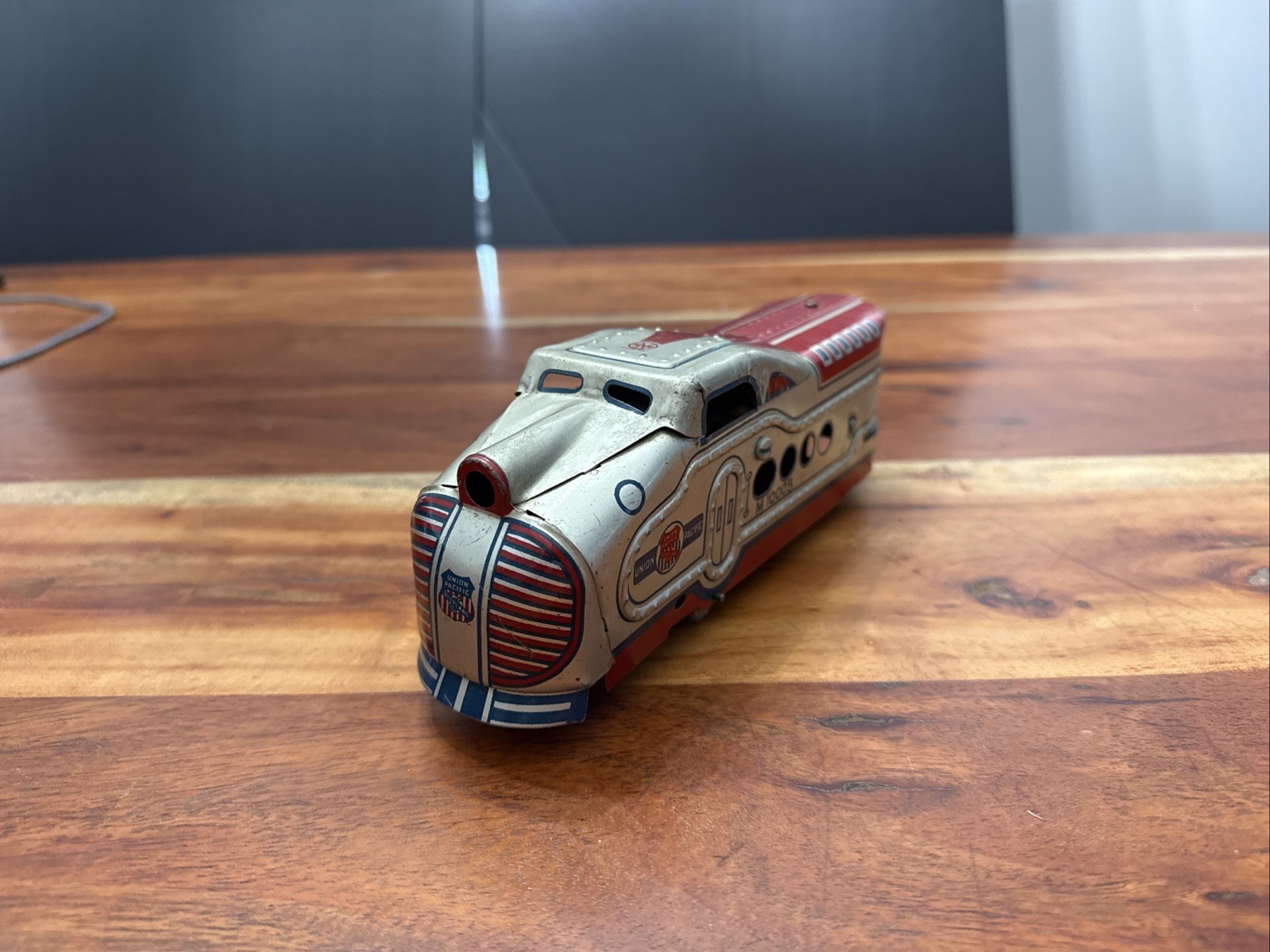 Marx #M10005 O Gauge Electric Union Pacific Streamliner Wind Up Locomotive