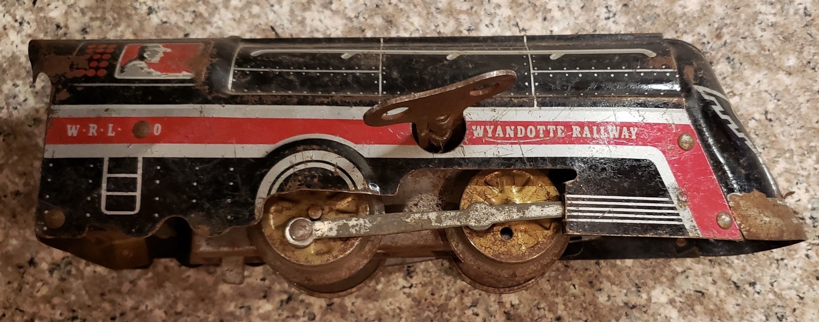 WYANDOTTE Tin WIND-UP Locomotive Train W R L 970 Engine with Key Non-Working