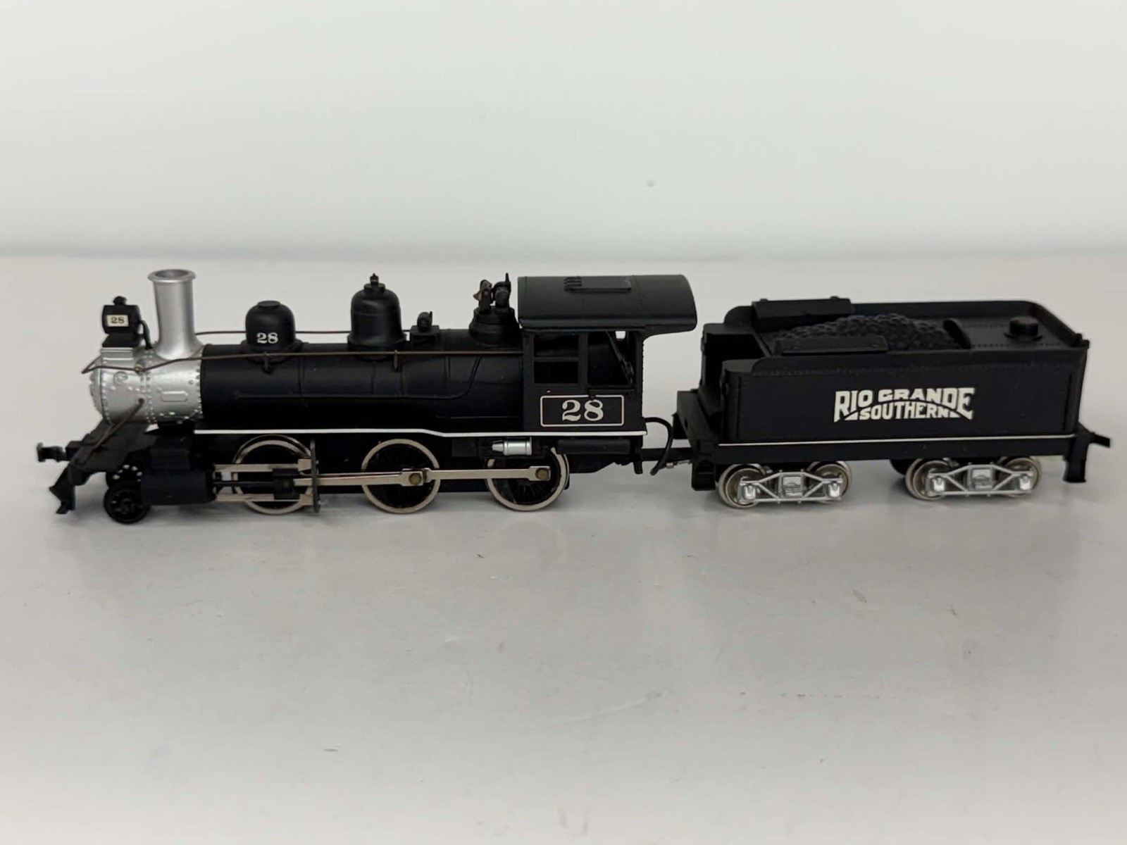 Mantua HO #313-610 Rio Grande Southern 2-6-0 mogul w/ Tender Steam Loco #28