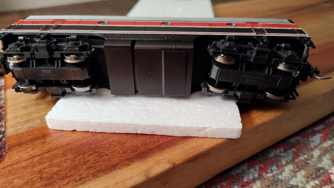 Stewart/Kato HO Rock Island F3 A-B-A Set w/DCC & Sound and SSS Speakers
